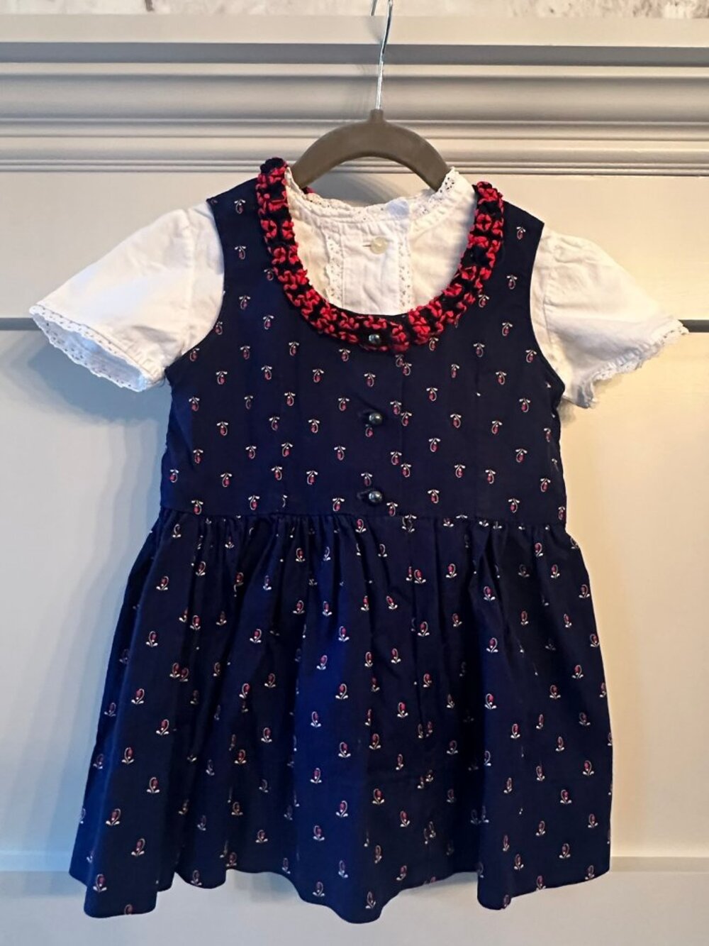 🌷 Vintage Austrian Girls’ Dirndl Dress & Blouse – Size 4/5 – Wachsberger